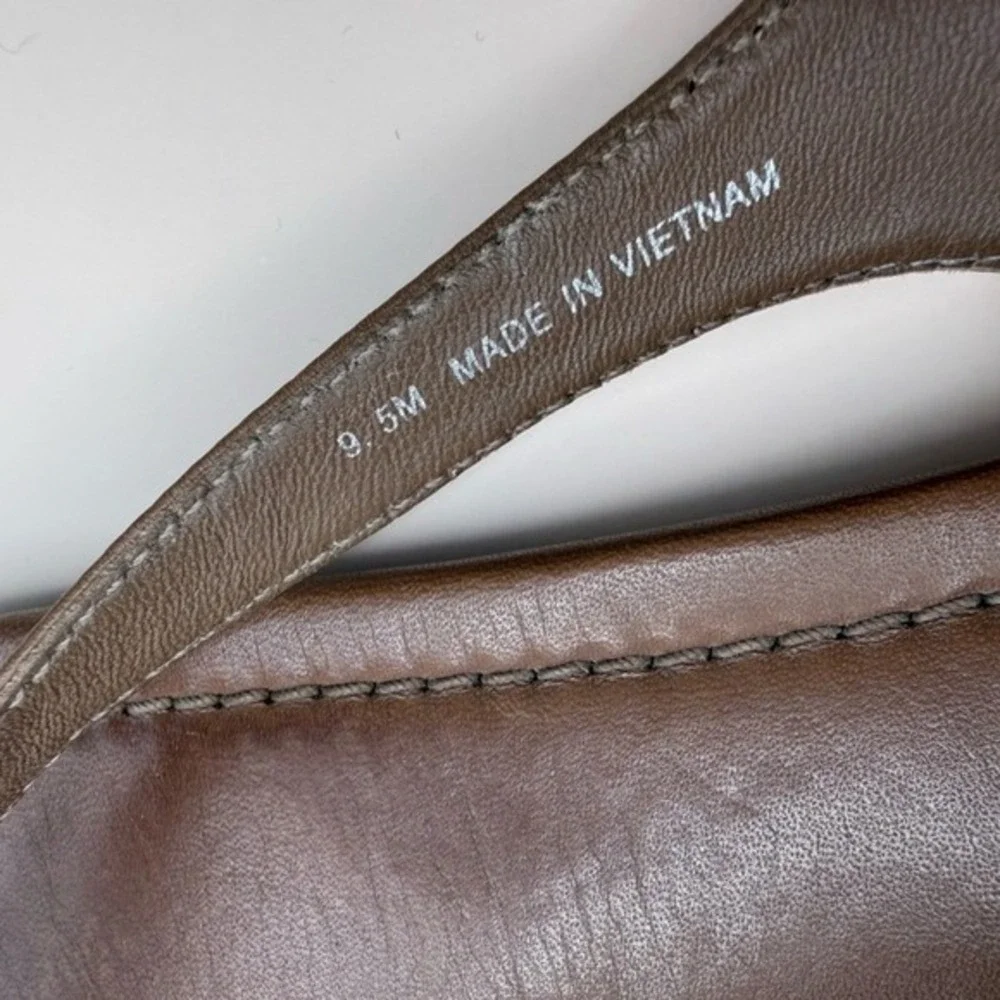 Tory‎ Burch Emmy Tan Leather Flat Thong Slingback Sandals Logo Medallion 9.5M